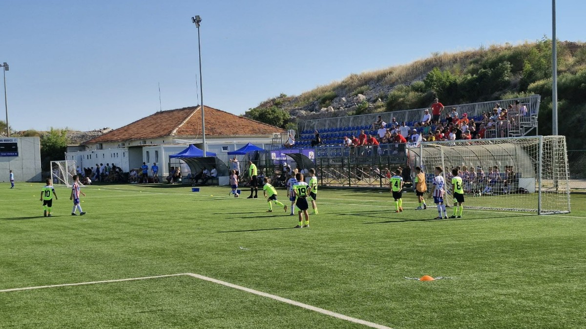 Naslovna slika