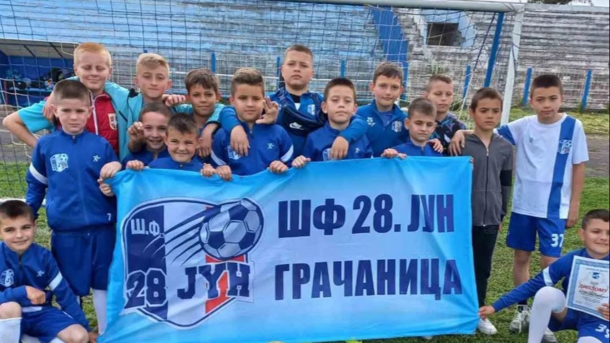 NOVI FUDBALSKI PRAZNIK U GRAČANICI: “IGRAMO FUDBAL – GRADIMO PRIJATELJSTVA”