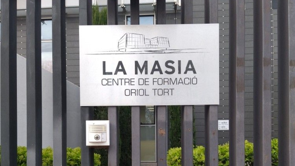 DA LI ZNATE... ? KAKO IZGLEDA JEDAN DAN U ŽIVOTU MLADOG FUDBALERA: OD LA MASIJE DO MAKSIMIRA